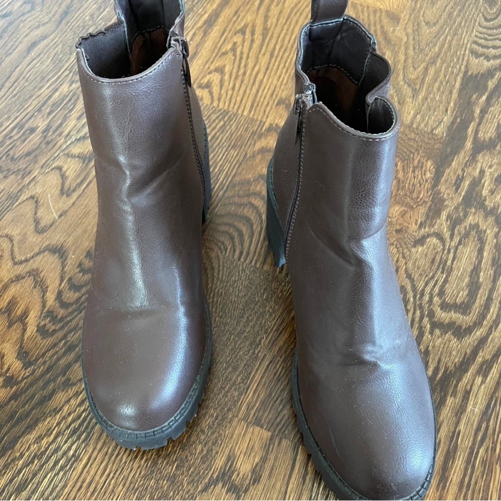 Chic Brown Ankle Boots